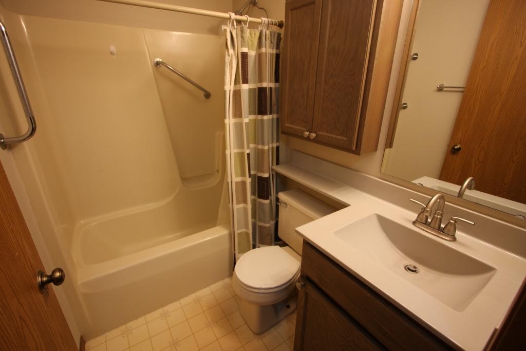 215 Johnson Street Rhinelander, WI 54501 - Photo 9 of 19 Gallery Image 9