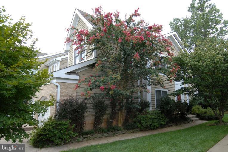 1272 Woodbrook Court Reston, VA 20194 - Photo 3 of 24 Exterior #3