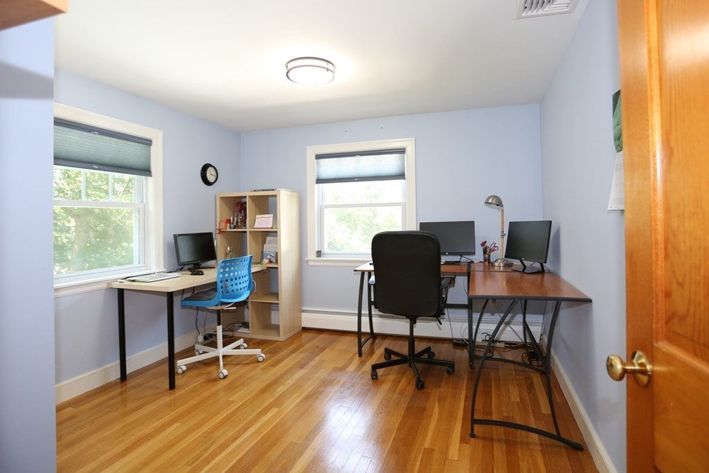 24 Longview Road Framingham, MA 01701 - Photo 21 of 35 Gallery Image 21