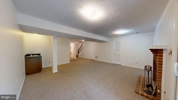 $3,300 | 5739 Oakshore Court, Burke, VA 22015