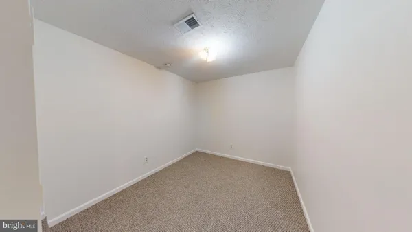 $3,300 | 5739 Oakshore Court, Burke, VA 22015