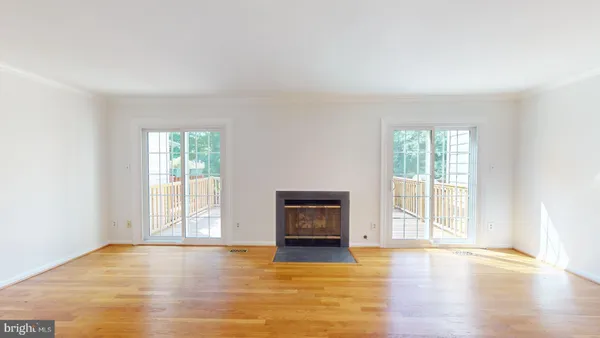 $3,300 | 5739 Oakshore Court, Burke, VA 22015