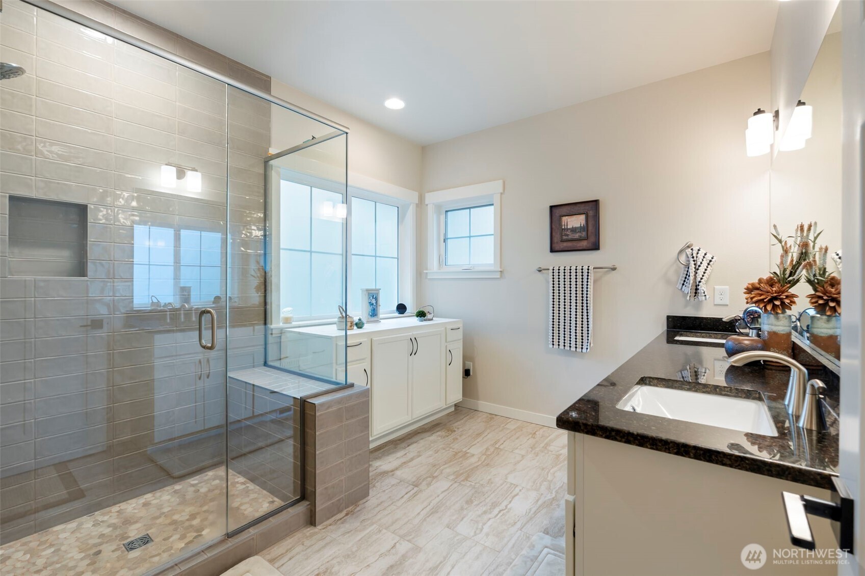 71 East Hemlock Court Union, WA 98592 - Photo 15 of 32 a kitchen that has a sink and a stove in it