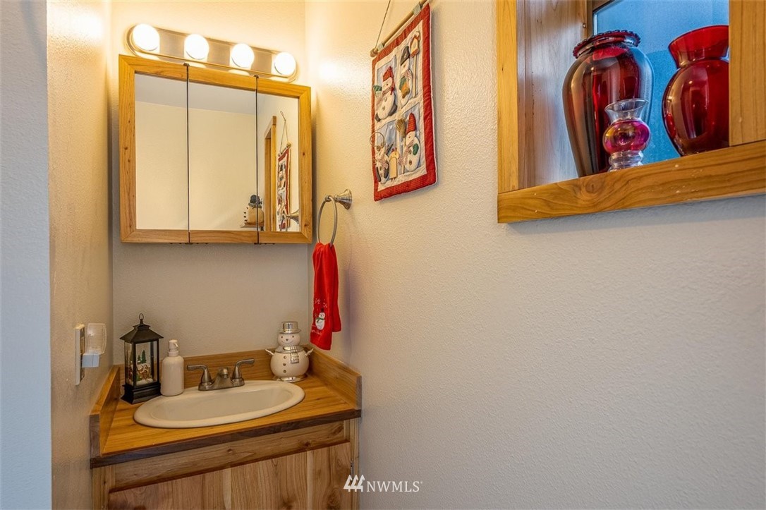 6976 Mission Road Everson, WA 98247 - Photo 17 of 28 Gallery Image 17