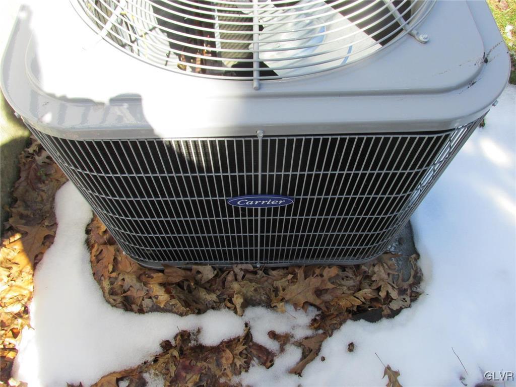 2219 Pinehurst Road Bethlehem, PA 18018 - Photo 36 of 44 Carrier Compressor