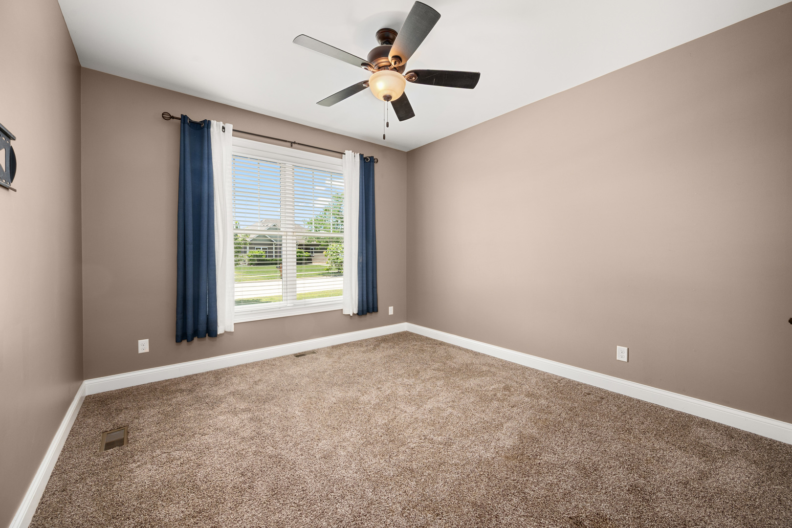657 Brighton Way Sycamore, IL 60178 - Photo 19 of 64