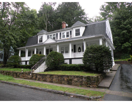 94-96 Beaconsfield Road Worcester, MA 01602 - Photo 2 of 29