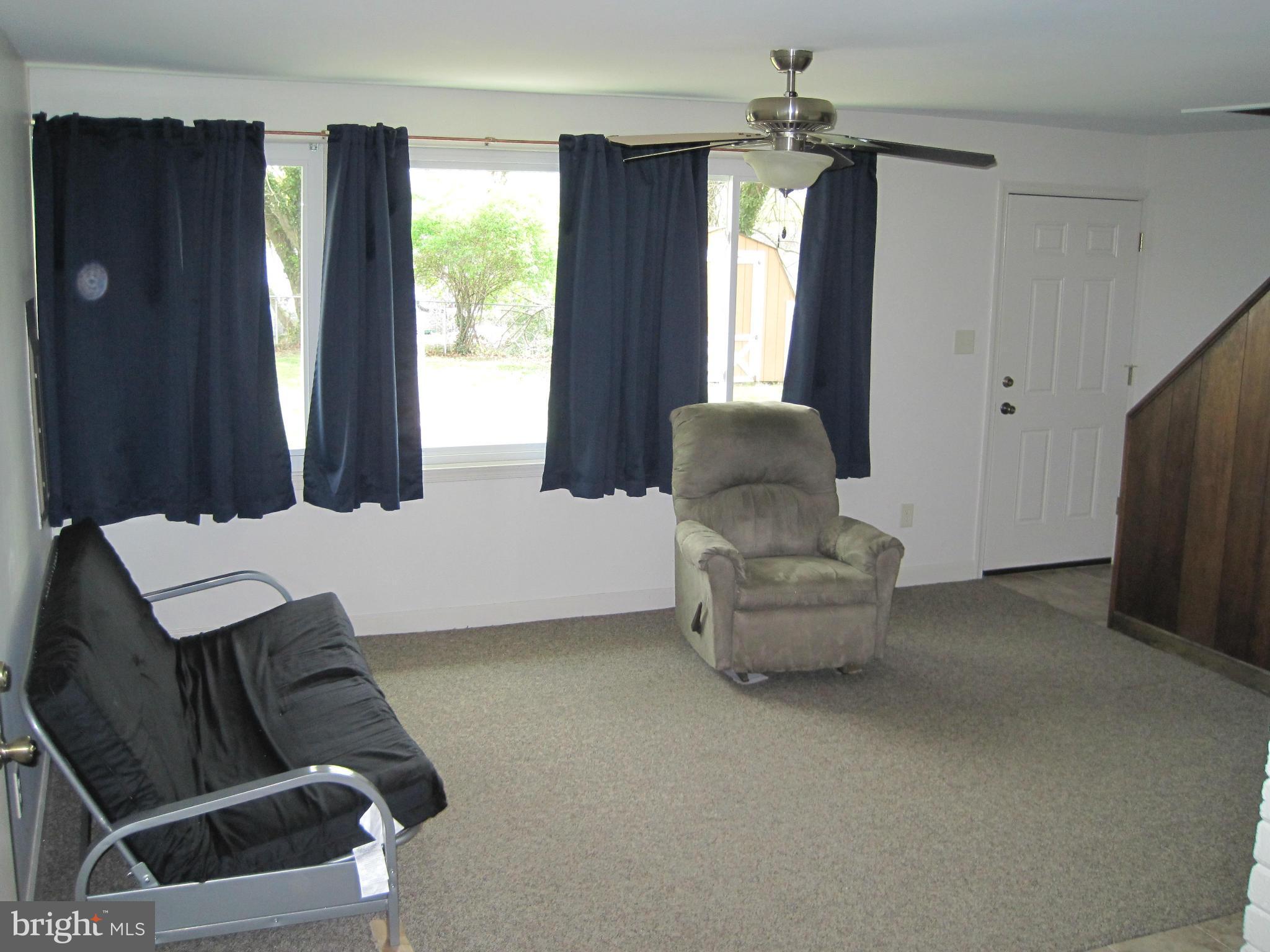 9909 Dilston Road Silver Spring, MD 20903 - Photo 4 of 21 Living Room