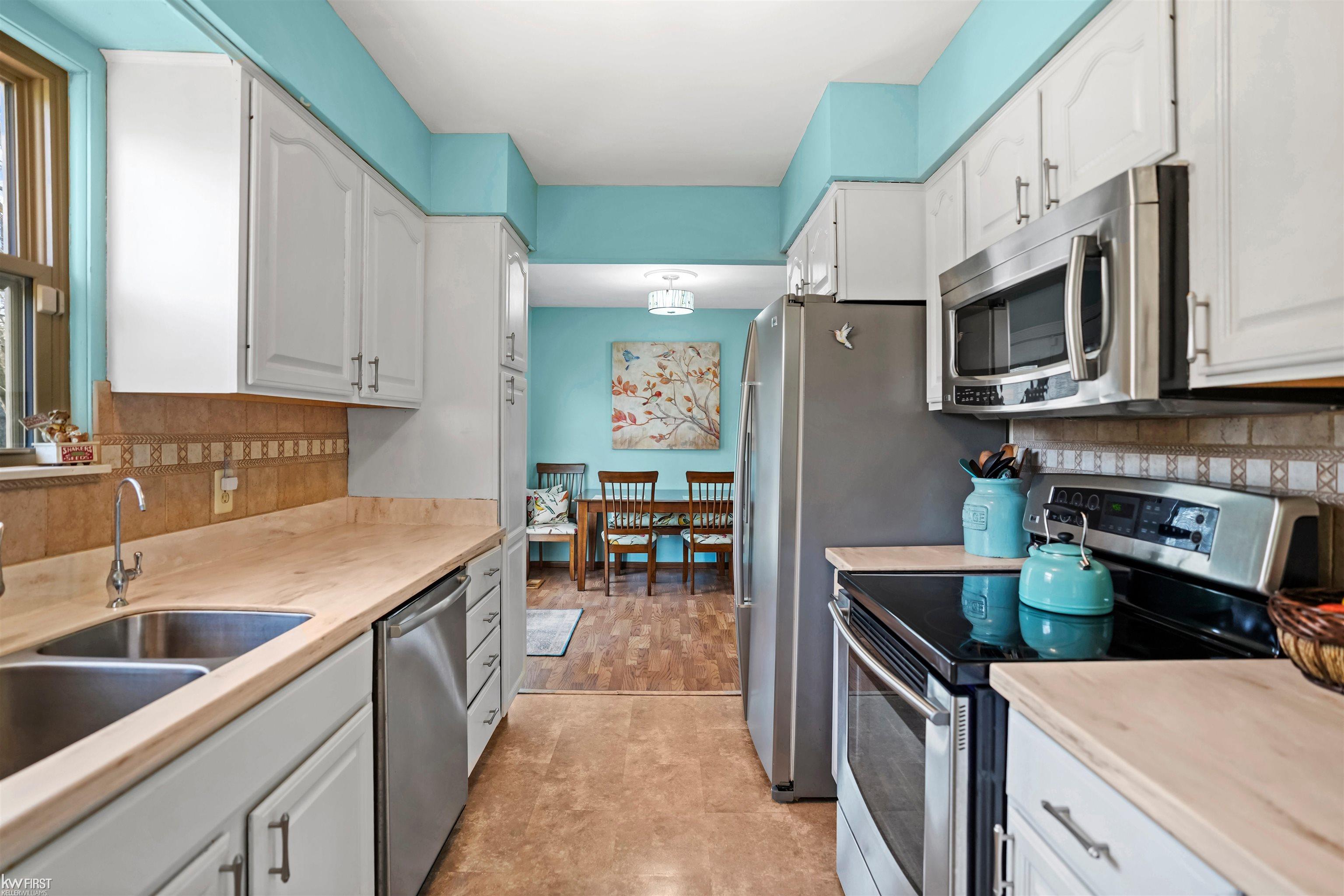 6486 Lucas Road Flint, MI 48506 - Photo 12 of 39 50172355-69522802-b3ae-45ae-81e0-2bade3d588cb.JPG