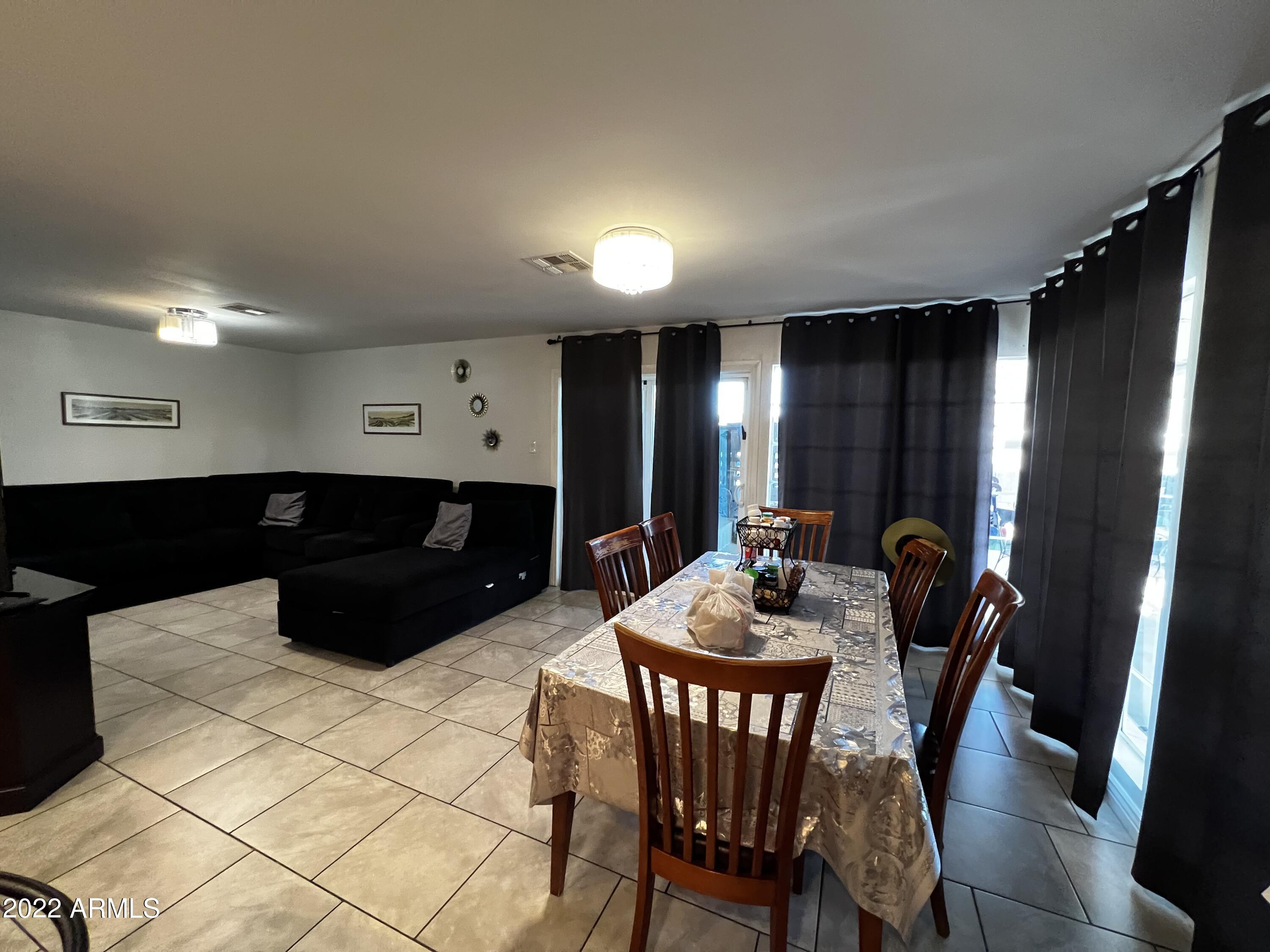 5407 West Camelback Road Phoenix, AZ 85031 - Photo 3 of 7 IMG_4603