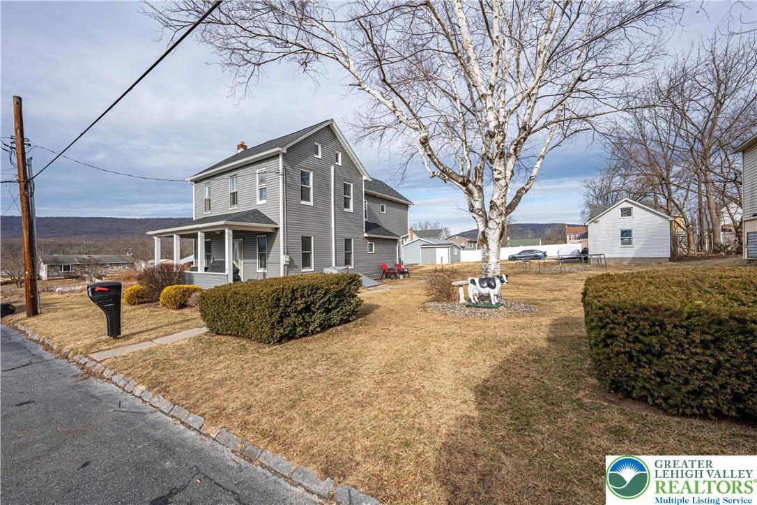 38 West 2nd Street Wind Gap, PA 18091 - Photo 4 of 42