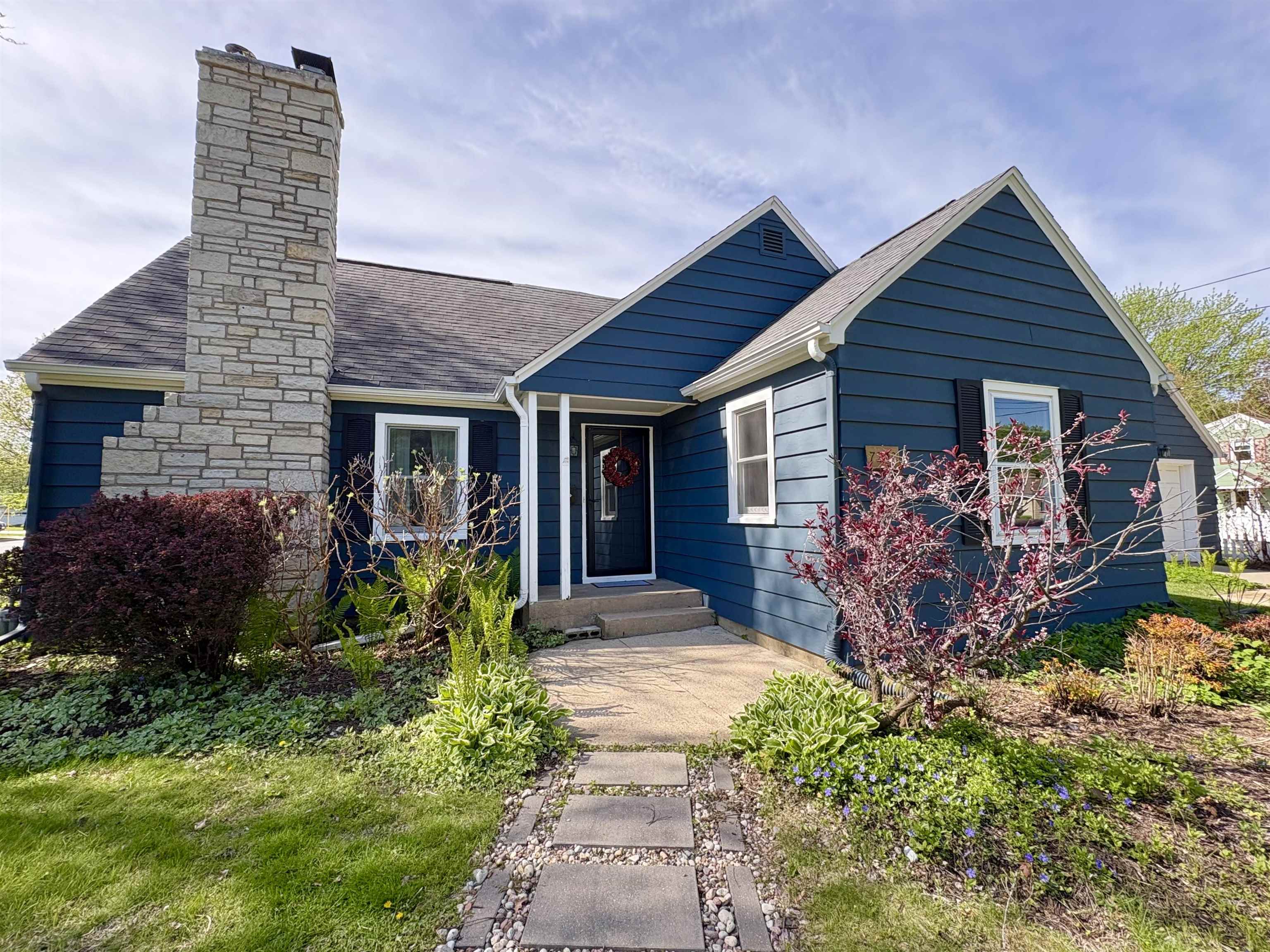 7203 Franklin Avenue Middleton, WI 53562 - Photo 1 of 47