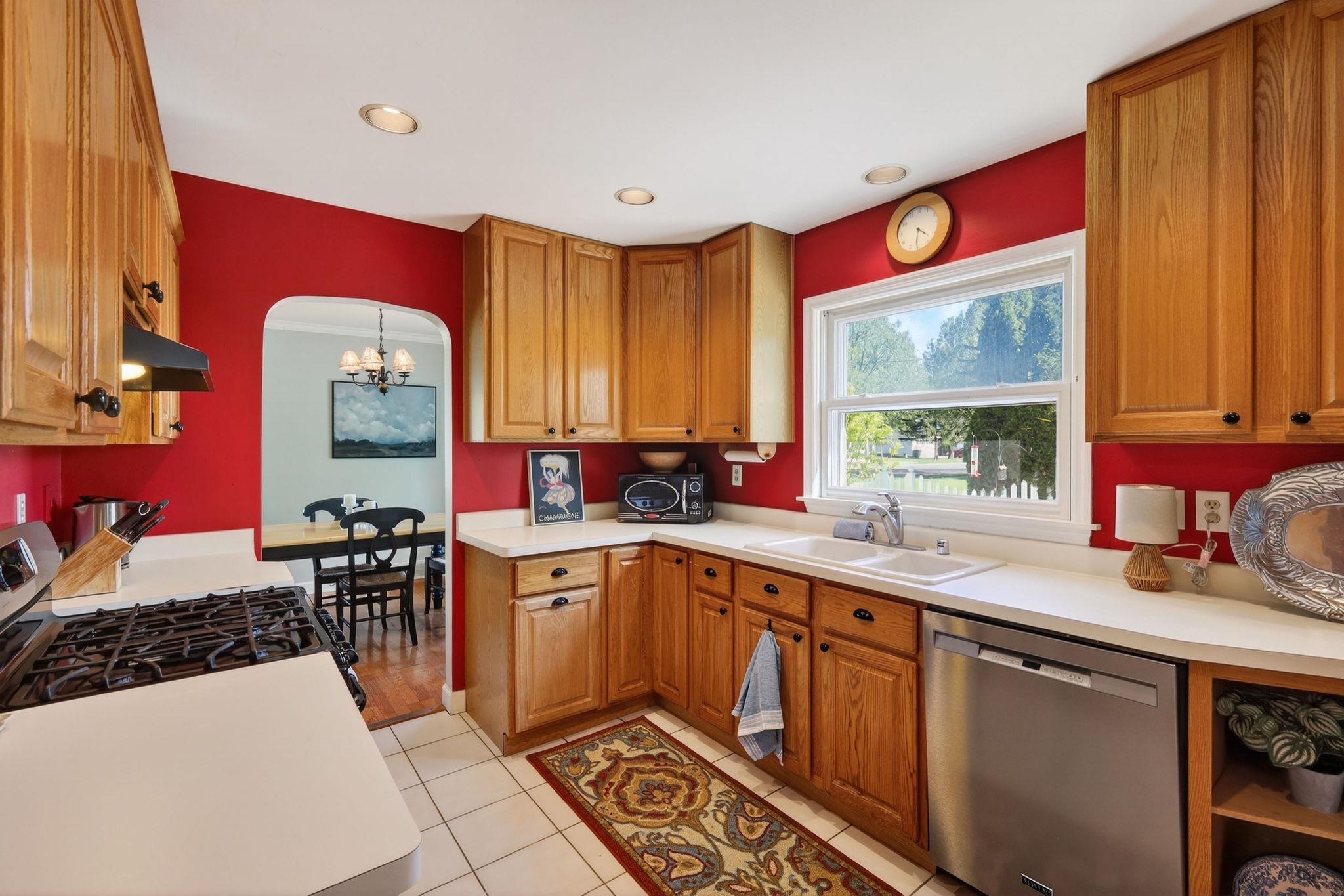 7203 Franklin Avenue Middleton, WI 53562 - Photo 11 of 47