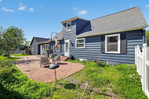 $525,000 | 7203 Franklin Avenue, Middleton, WI 53562
