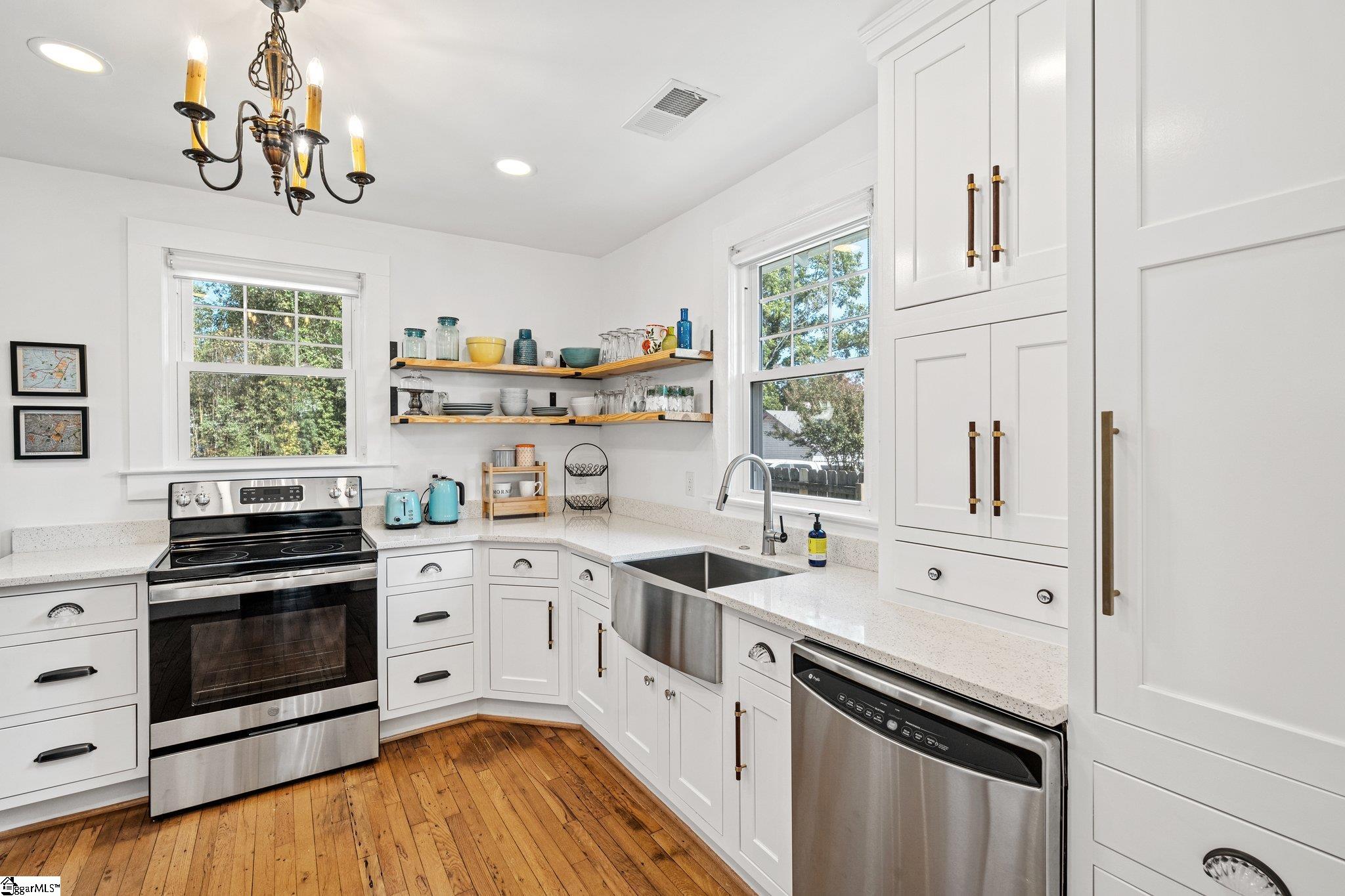 1160 Pendleton Street Greenville, SC 29611 - Photo 18 of 36