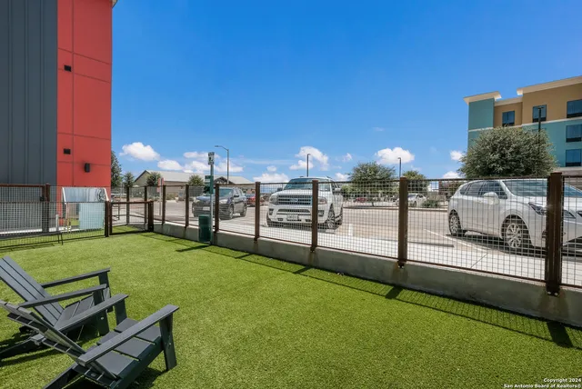 a view of a outdoor space