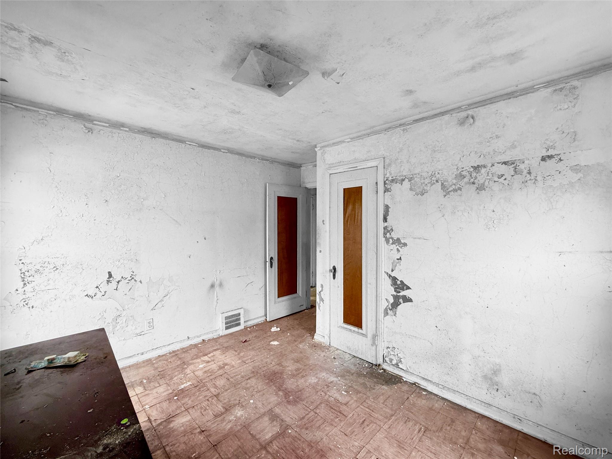 1768 Hampton Road Grosse Pointe, MI 48236 - Photo 12 of 46 1f206a7af42b1a9c27c84ab295b572d3bfe981e5.jpeg
