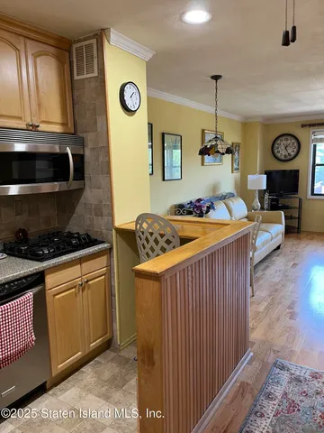 $125,000 | 1000 Clove Road, Unit 6G | Silver Lake