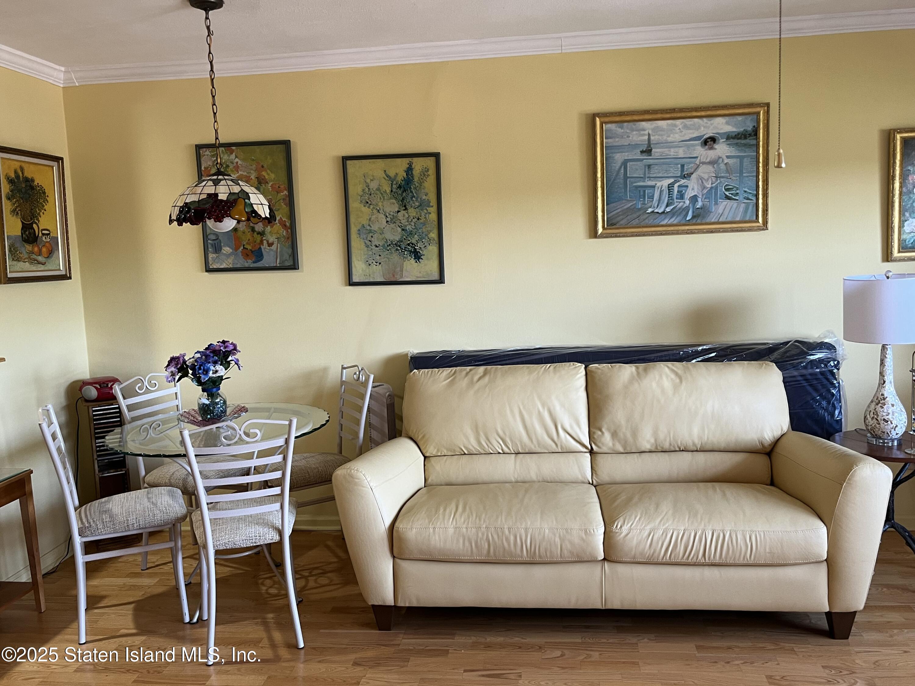 1000 Clove Road, Unit 6G Staten Island, NY 10301 - Photo 15 of 36 Living Room