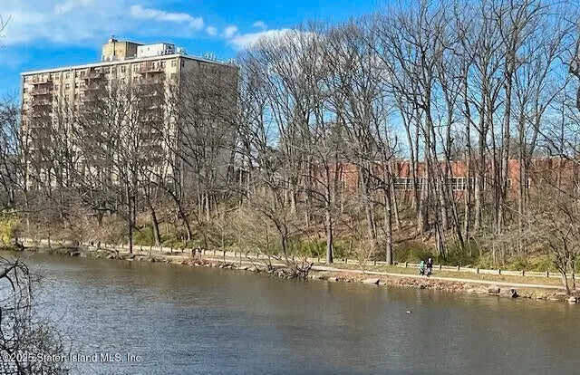 $125,000 | 1000 Clove Road, Unit 6G | Silver Lake