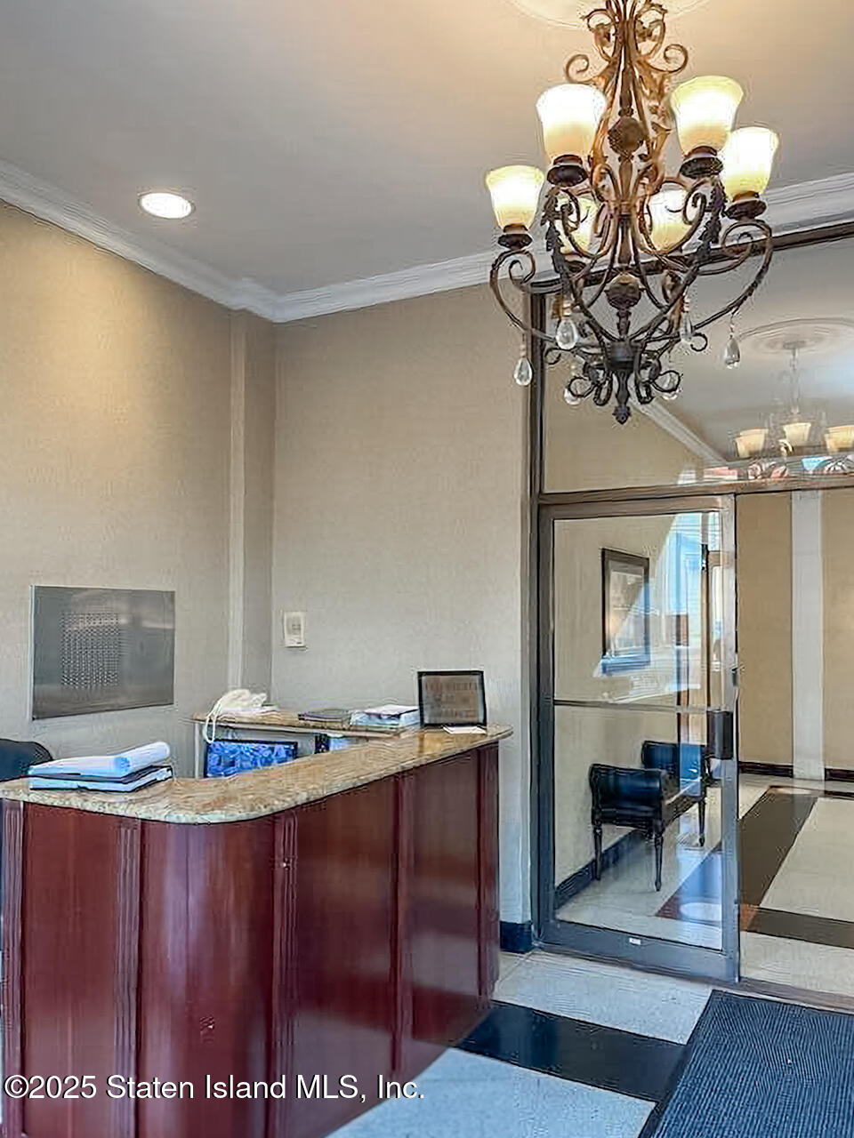 1000 Clove Road, Unit 6G Staten Island, NY 10301 - Photo 4 of 36 Front Desk/Doorman