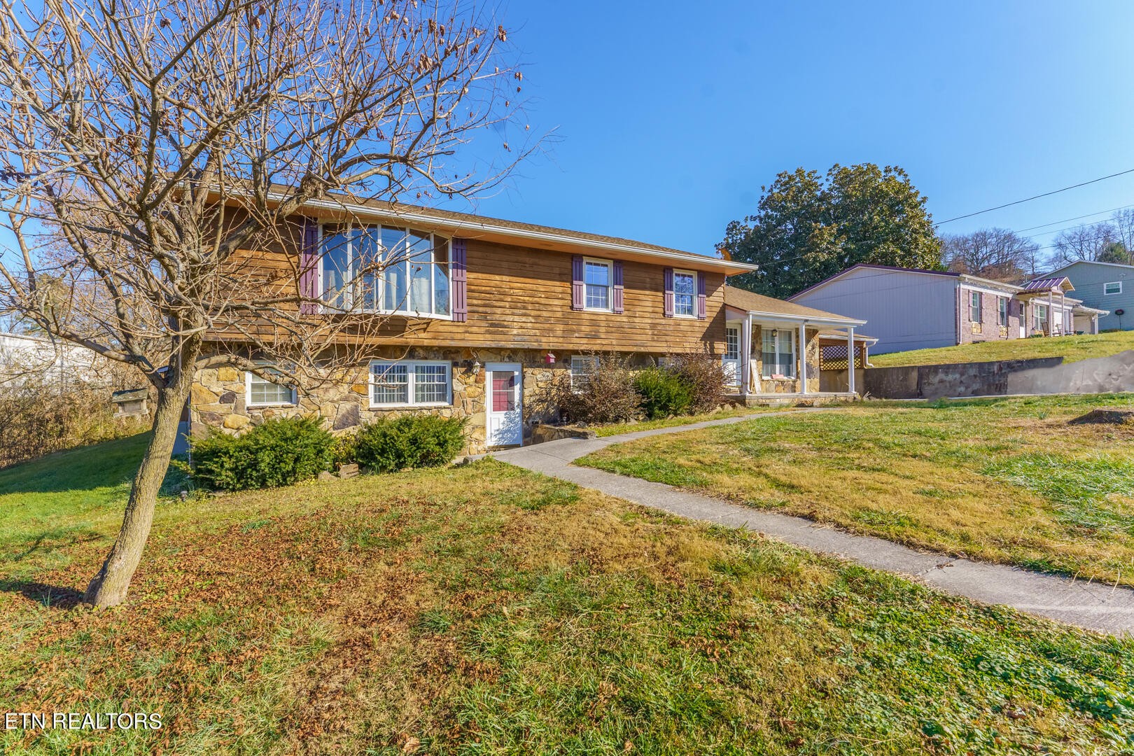 127 Sharp And Perkins Road Jacksboro, TN 37757 - Photo 2 of 28 Gallery Image 2