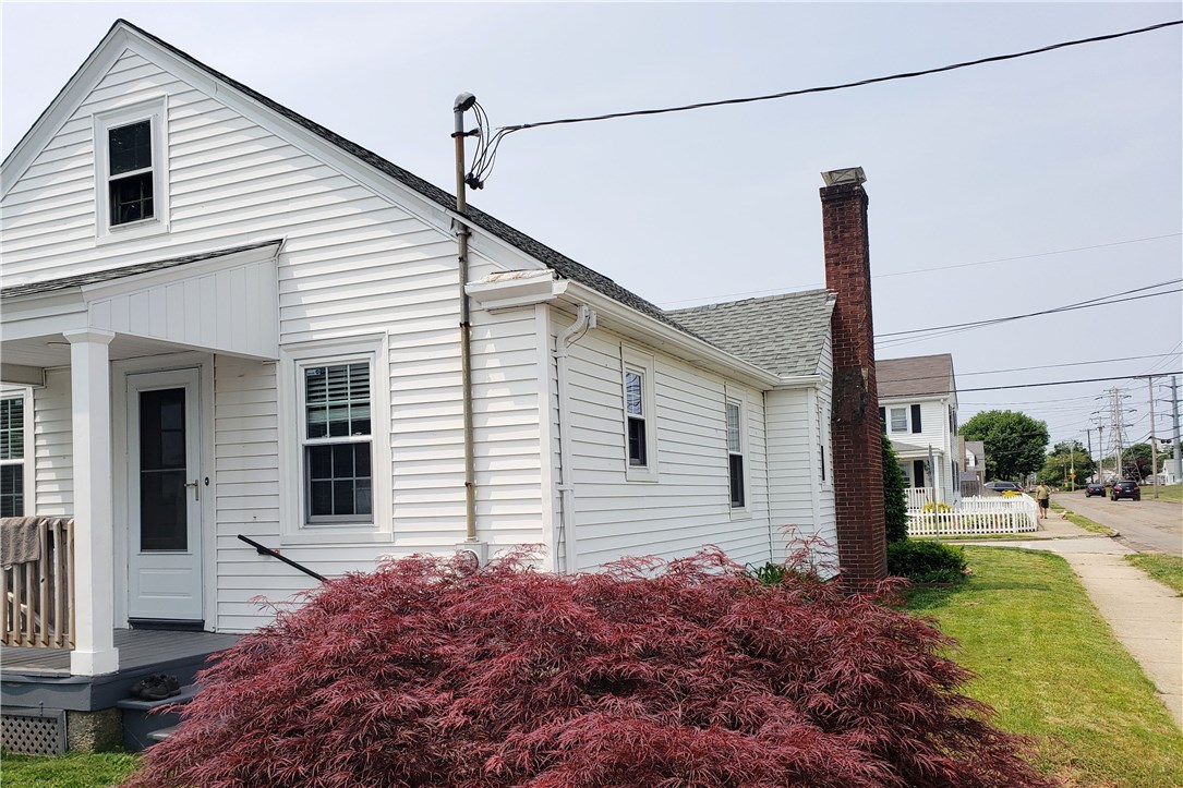 190 Woodhaven Road Pawtucket, RI 02861 - Photo 2 of 34 Gallery Image 2