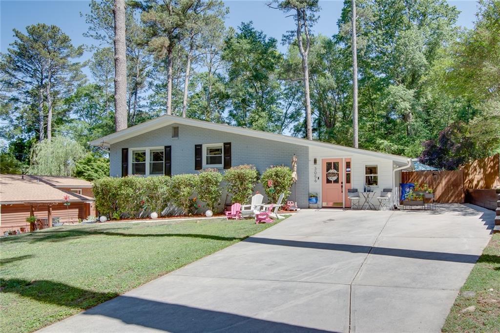 3056 Vine Circle Decatur, GA 30033 - Photo 2 of 46 Gallery Image 2