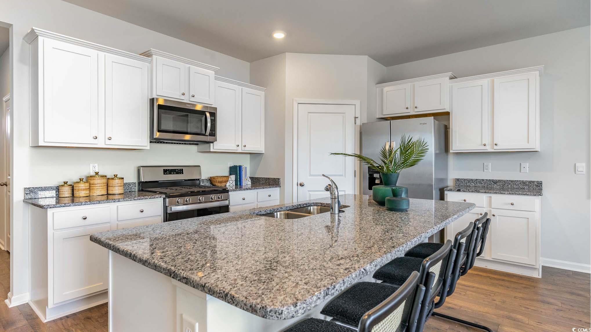 414 Glade Court Loris, SC 29569 - Photo 4 of 16