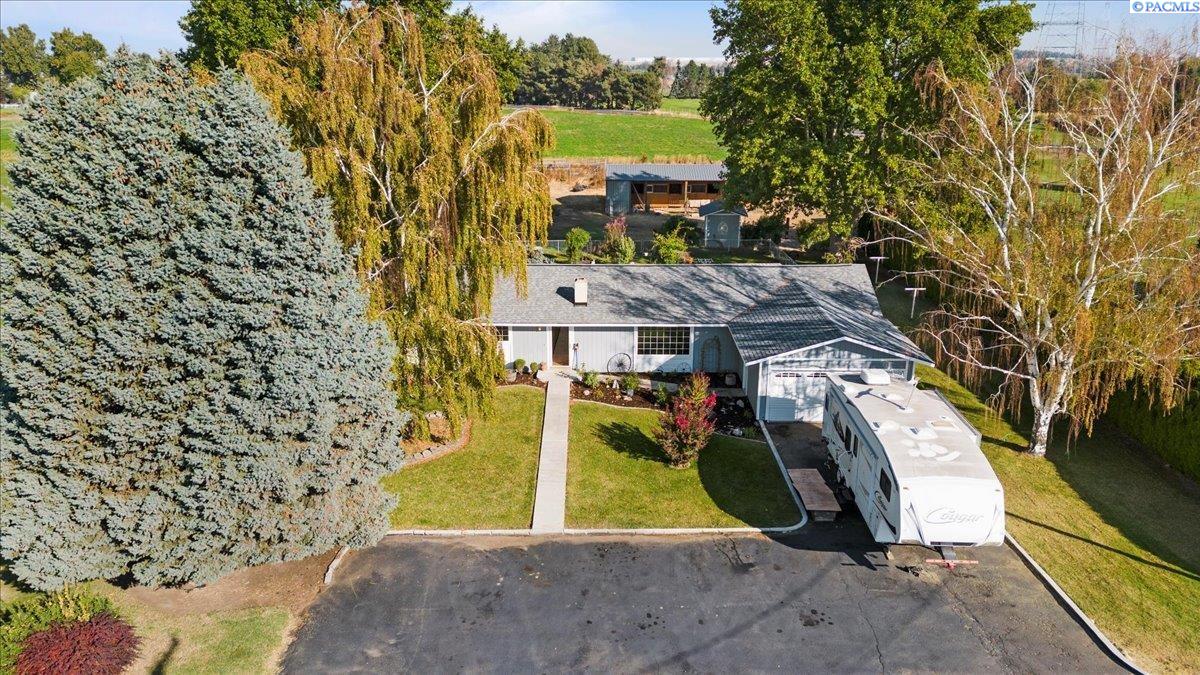 210404 East Schuster Road Kennewick, WA 99337 - Photo 1 of 33 Gallery Image 1