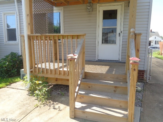 1312 Hillsdale Road Parma, OH 44134 - Photo 4 of 19 Rear Deck