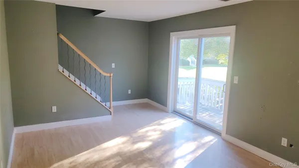 $379,900 | 35 Gibbs Road, Unit 22, Coram, NY 11727