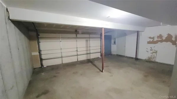 $379,900 | 35 Gibbs Road, Unit 22, Coram, NY 11727