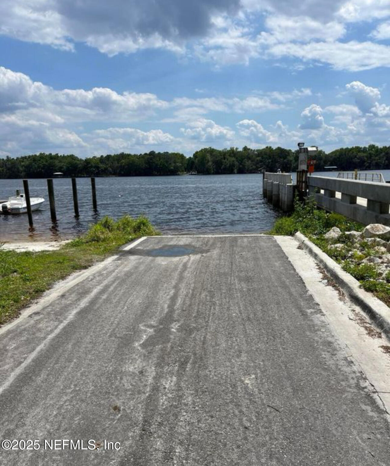 323 Carteret Road Georgetown, FL 32139 - Photo 3 of 7 beyc6842508c9aaaf