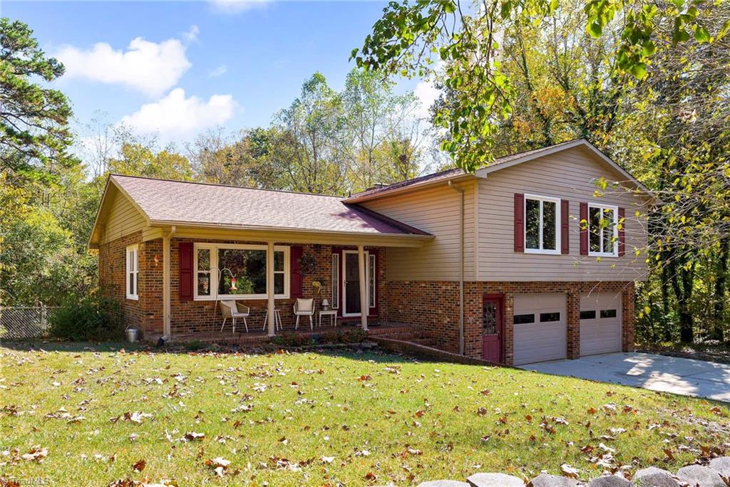 255 Pine Valley Road Thomasville, NC 27360 - Photo 2 of 28