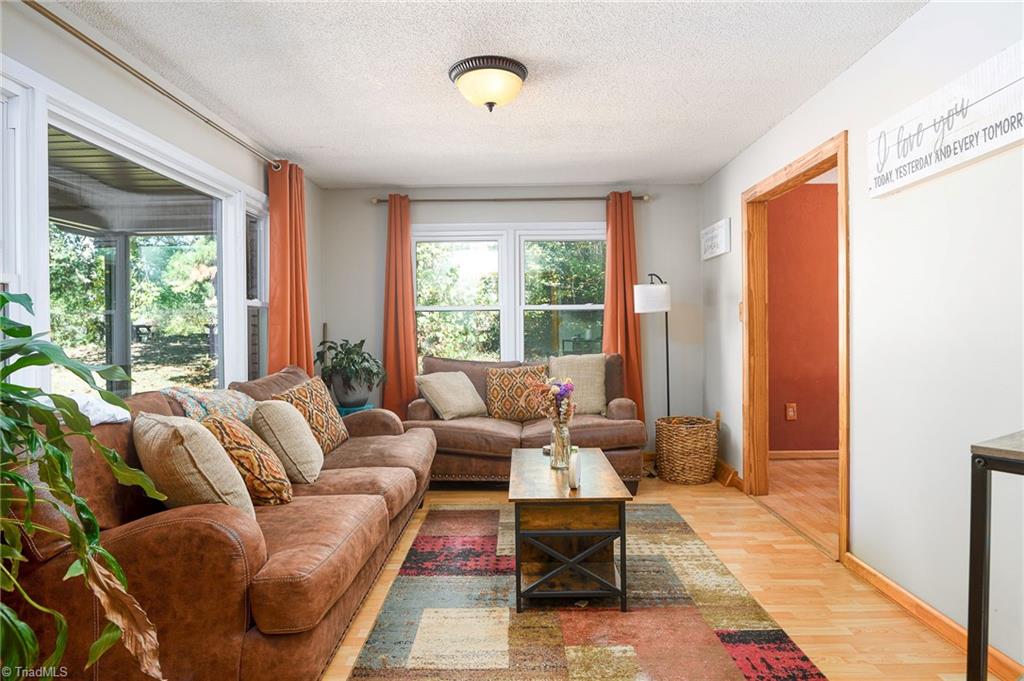 255 Pine Valley Road Thomasville, NC 27360 - Photo 9 of 28