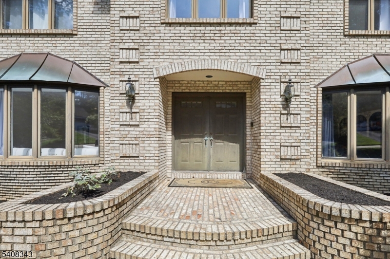 104 South Powder Mill Road Morris Plains, NJ 07950 - Photo 4 of 37