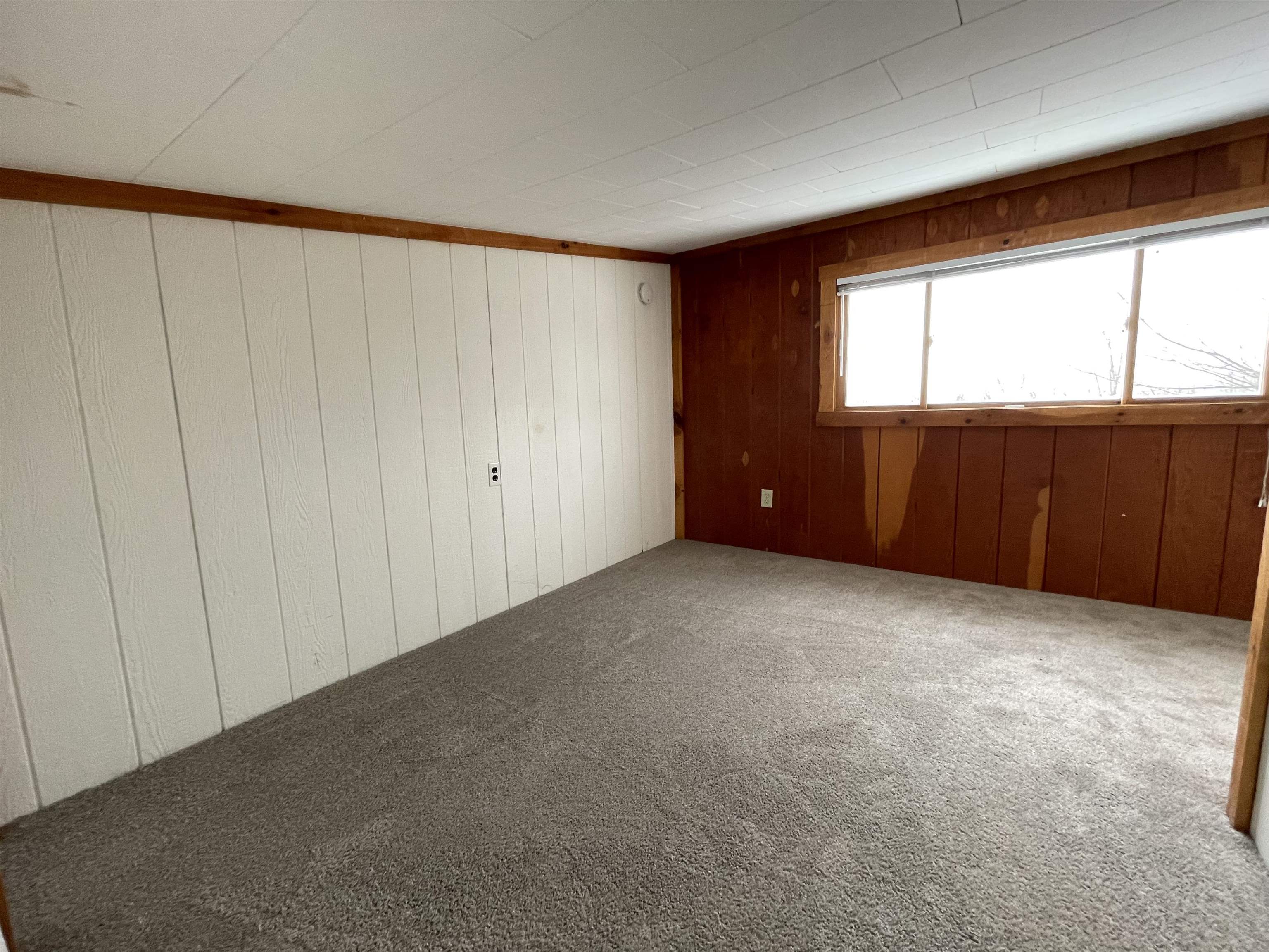 832 Grand View Lodge Road, Unit D Plymouth, VT 05056 - Photo 3 of 14