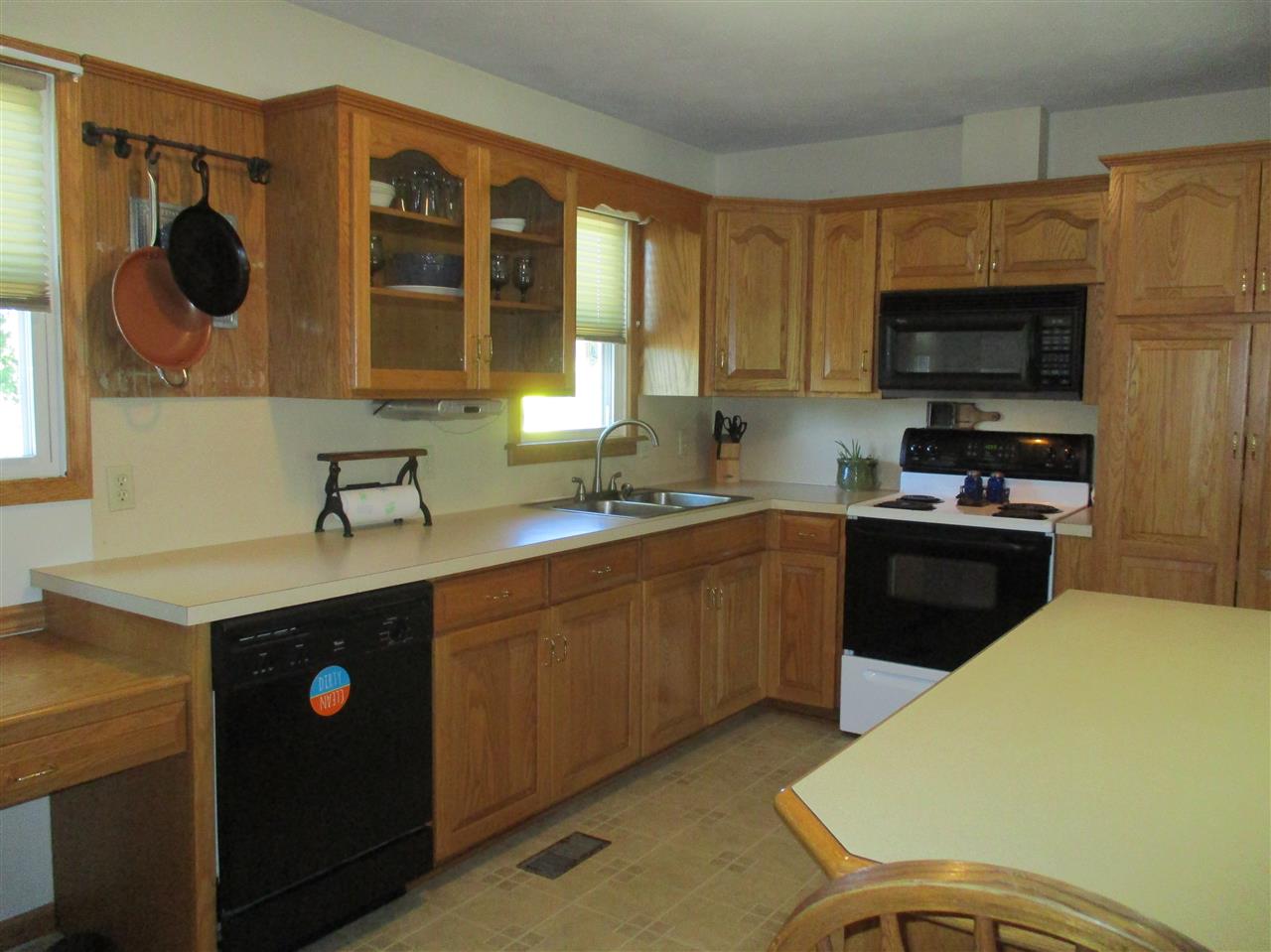 8135 Robinson Road Dayton, VA 22821 - Photo 4 of 21 Gallery Image 4