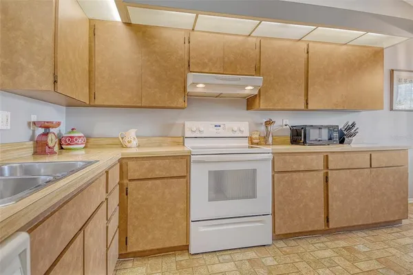 $230,000 | 7214 Cloister Drive, Unit 7214, Sarasota, FL 34231