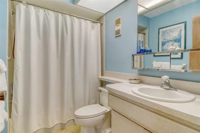 $235,000 | 7214 Cloister Drive, Unit 7214, Sarasota, FL 34231