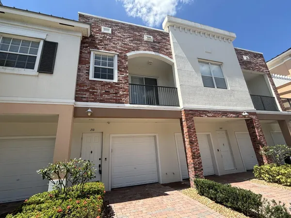 $2,300 | 10440 Southwest Stephanie Way, Unit 4210, Port St. Lucie, FL 34987