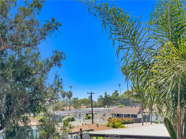 a view of a lake with houses
