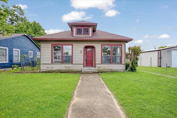 $225,000 | 726 West Texas Street, Denison, TX 75020
