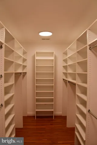 $9,500 | 5127 Cathedral Avenue Northwest, Washington, DC 20016