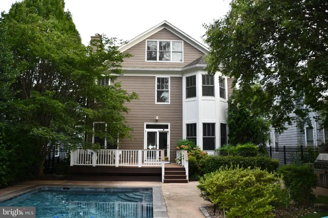 $9,500 | 5127 Cathedral Avenue Northwest, Washington, DC 20016