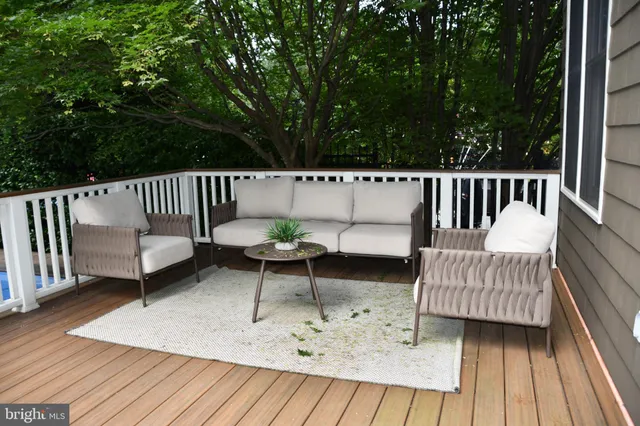 $9,500 | 5127 Cathedral Avenue Northwest, Washington, DC 20016