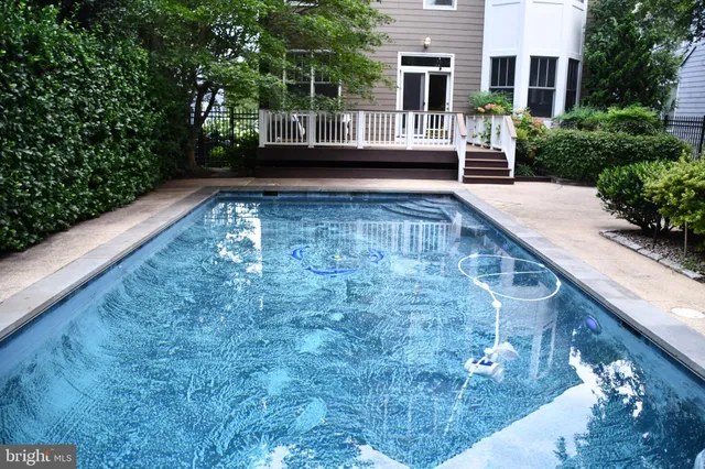 $9,500 | 5127 Cathedral Avenue Northwest, Washington, DC 20016