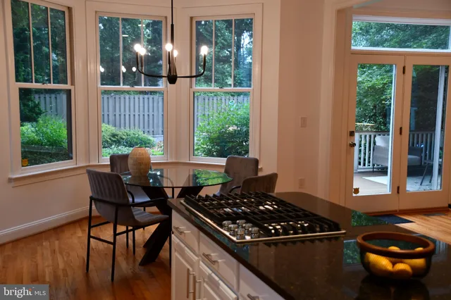 $9,500 | 5127 Cathedral Avenue Northwest, Washington, DC 20016