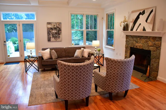 $9,500 | 5127 Cathedral Avenue Northwest, Washington, DC 20016